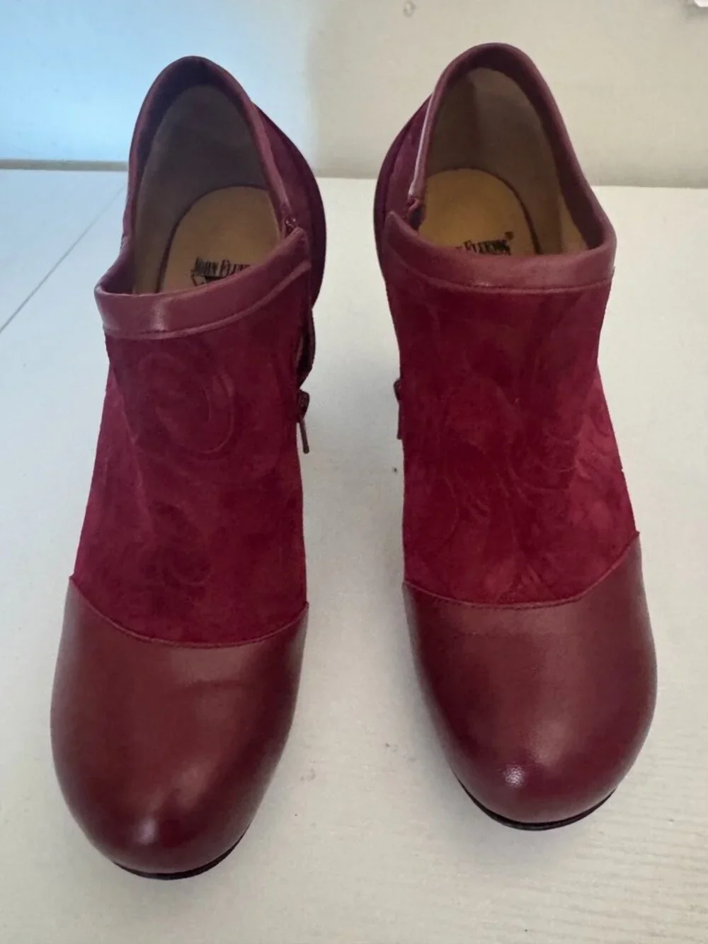 John Fluevog Balthazar Voyageur: Burgundy Size 8